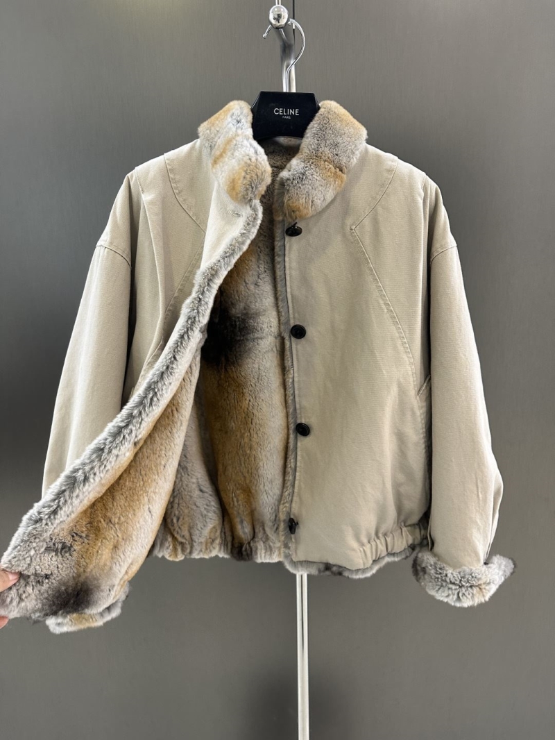 Ce1i*e outwears